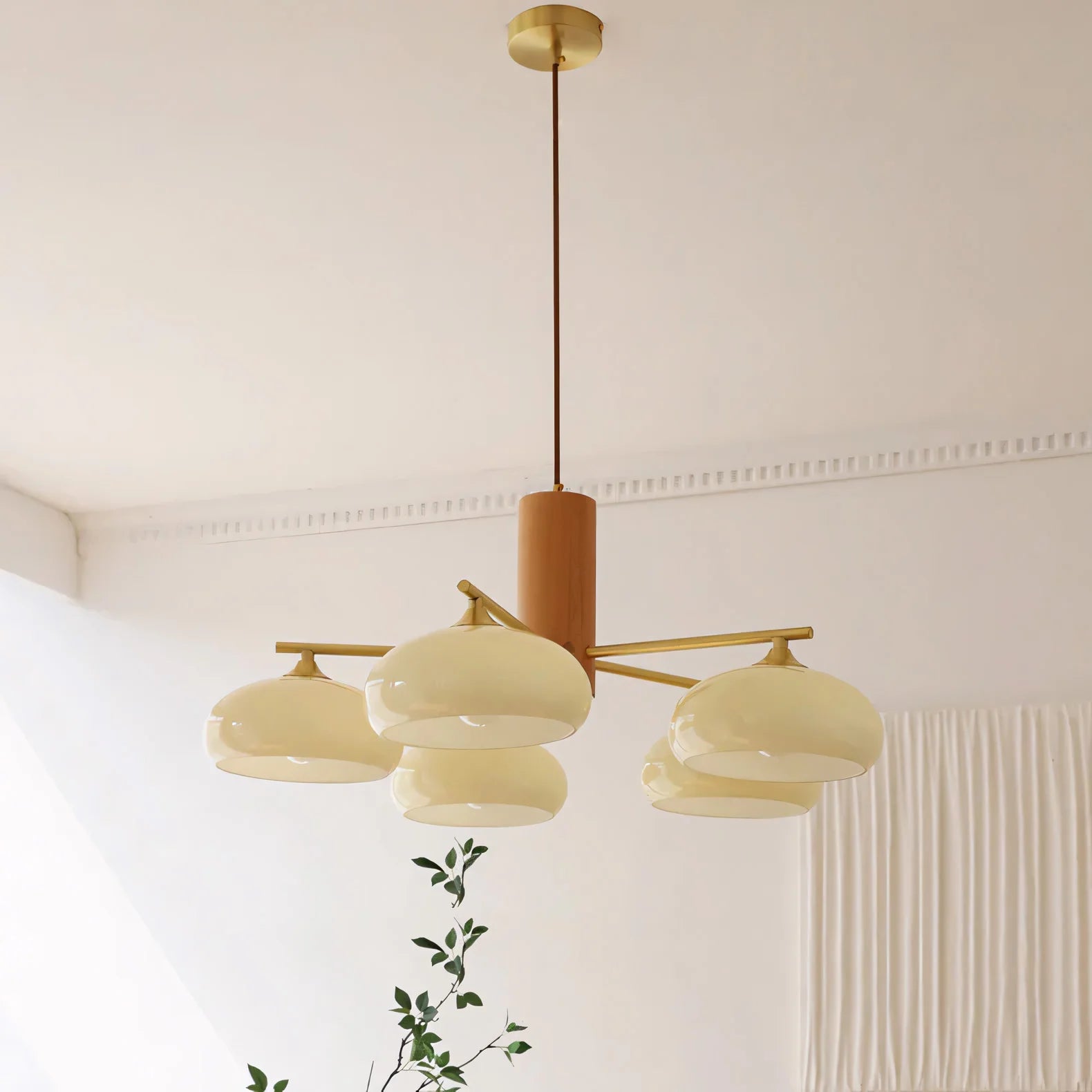 Lampadario in vetro lattimo Clio Bauhaus-sku-5beige.webp__PID:254e26ae-e011-45e2-a000-8b8a70f074c5