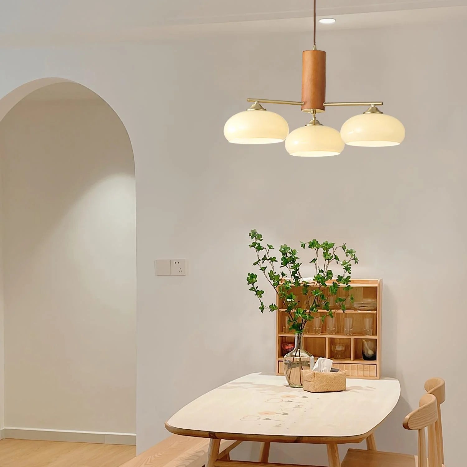 Lampadario in vetro lattimo Clio Bauhaus-5.webp__PID:109590c7-f7ca-486d-918b-d8fa20a1fd9c