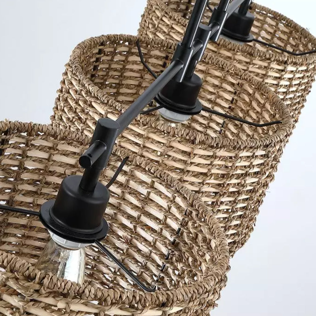 Sienna Woven Rattan 3 Light Farmhouse Pendelleuchte Detail 3.webp__PID:e8fdc875-6c38-4bda-8be8-0c0d79b48186