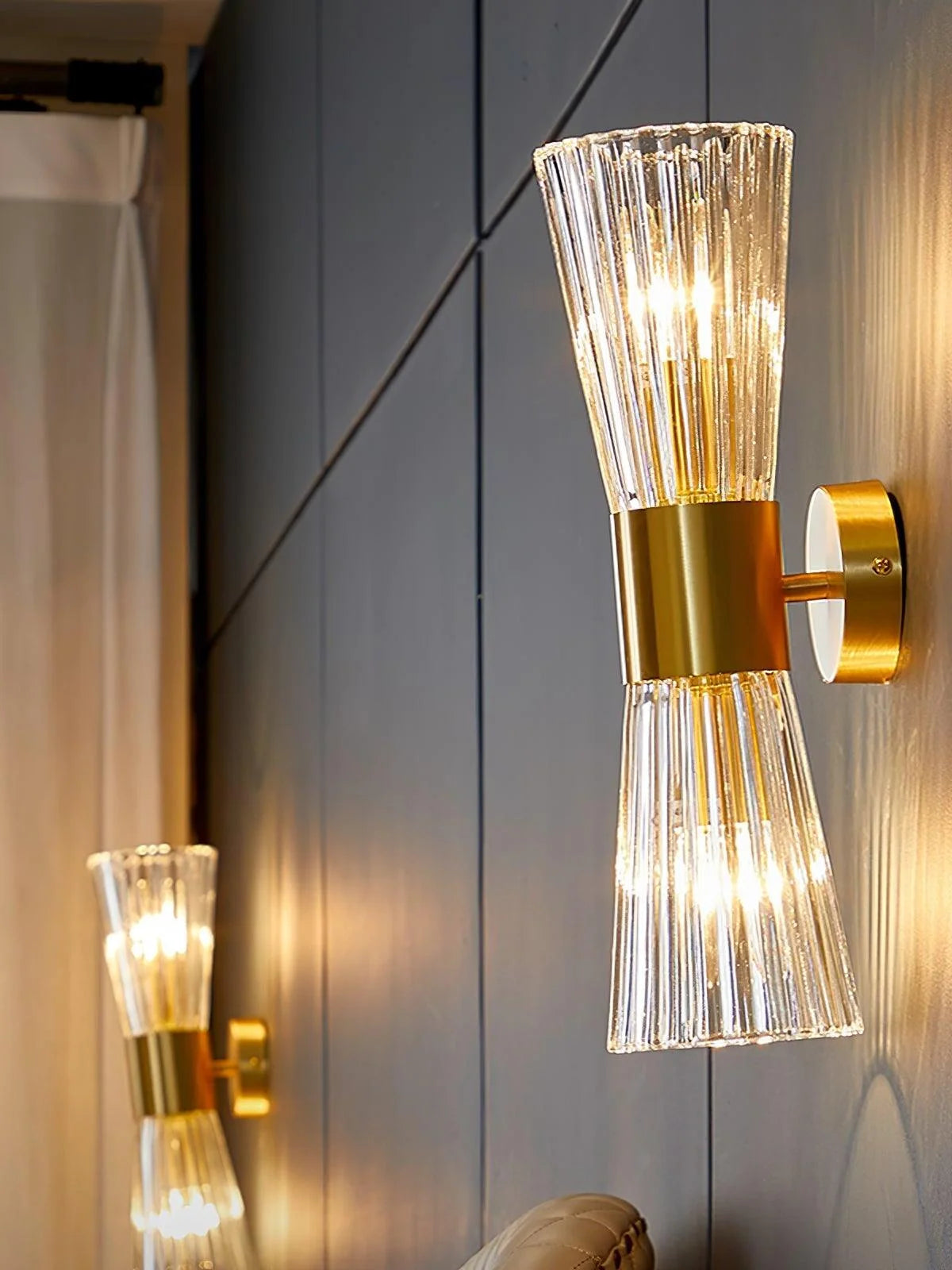 Sirius Crystal Ribbed Double Head Wall Light (14) (1) (1).webp__PID:c22bf7d9-9e90-4ae5-9bc3-66ab750984e6