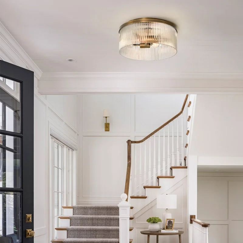 Elegant-Verticale Strepen-Verlichting-Wit-Trappen.webp__PID:82f50bb8-1cd5-410d-b0a8-6624f138f454