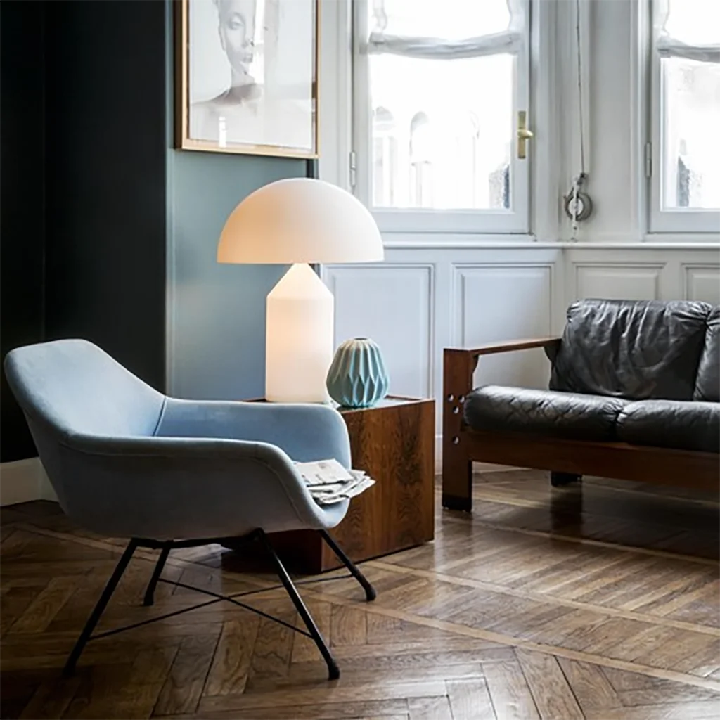 Lampada da tavolo moderna in metallo Atollo9.webp__PID:d7e5be1d-daca-4e60-9f7e-4050049bc410