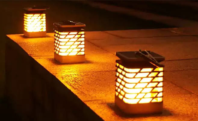 Hangende solarverlichting, flikkerende solarlantaarns voor de tuin
