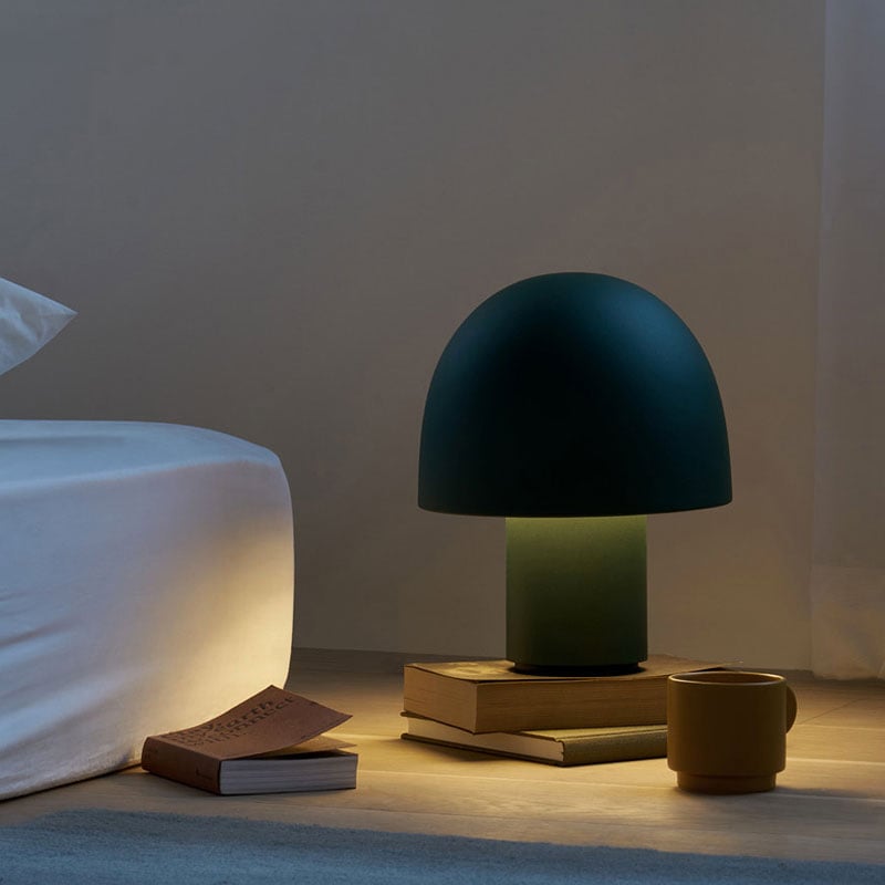 Lampada da tavolo a forma di fungo