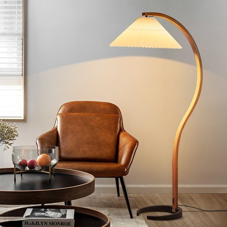 Lampada da terra vintage in legno Mads Caprani di metà secolo