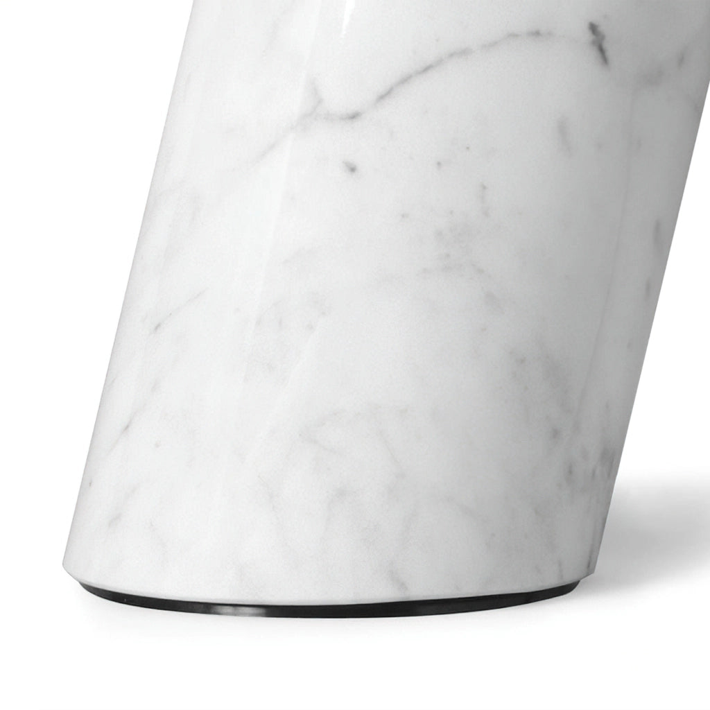 Lugh Snoopy Tavolo Lampedetail2.webp__PID:961b1d9a-693f-41c8-931f-3abac9db0c28