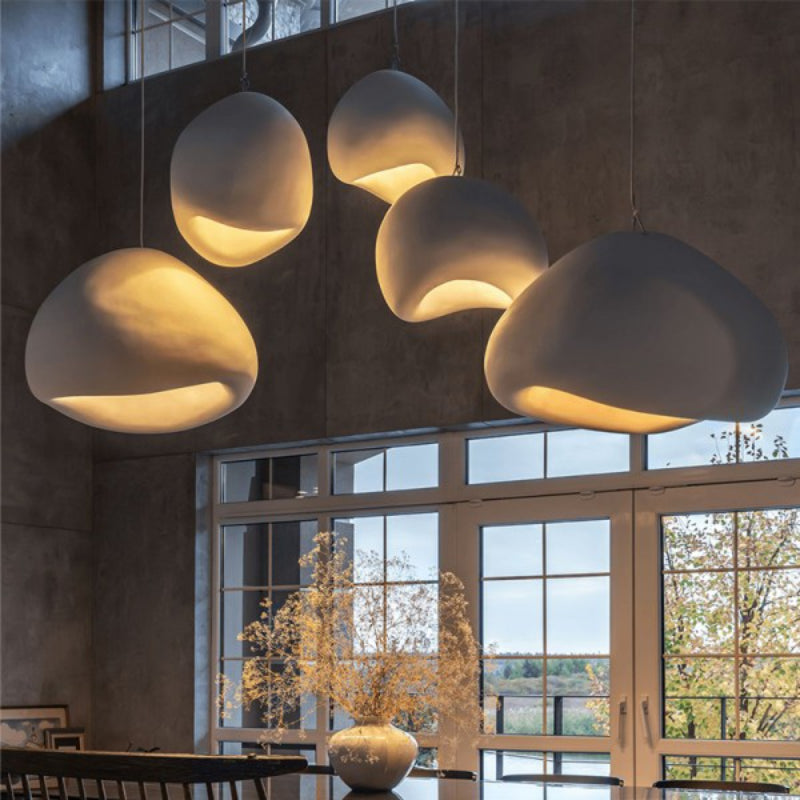 Lampada a sospensione in resina Serenith Wabi-Sabi Khmara (19).webp__PID:4d48ce3d-3175-4844-9721-f97e418ad17c