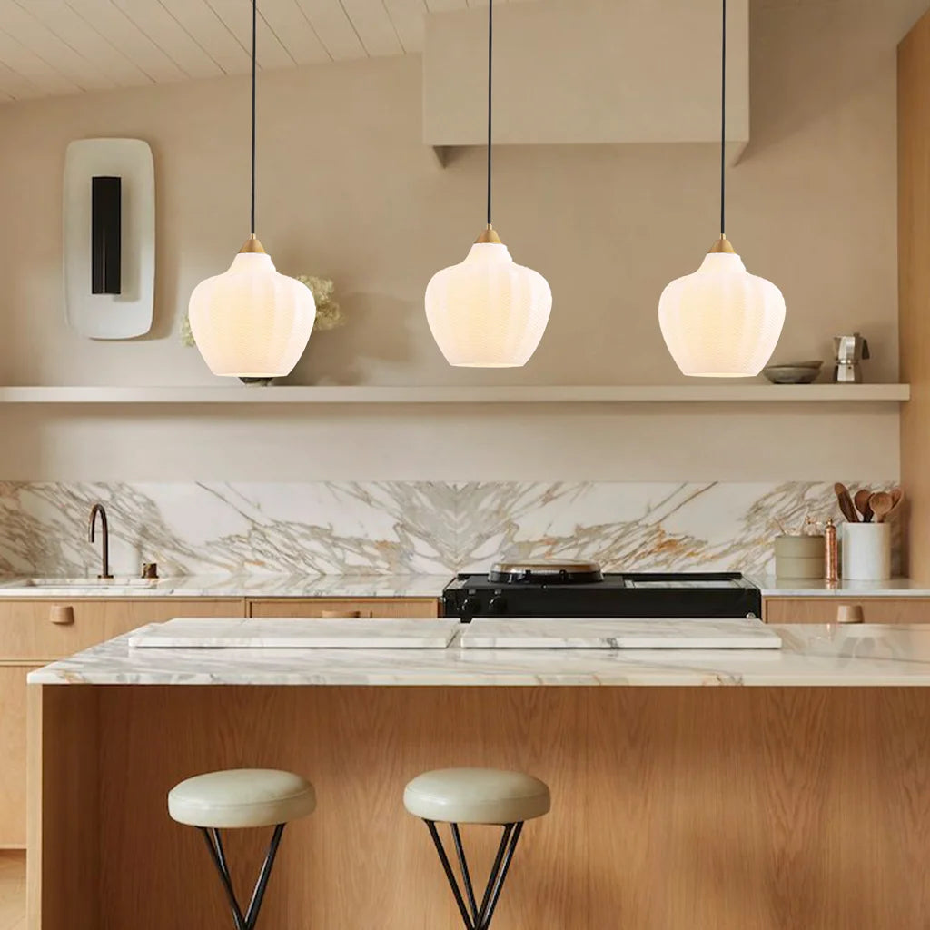 Retro geribbelde hanglamp van mat wit glas (5).webp__PID:cd713e7b-6c98-4419-9cc8-2196c43b2d5f