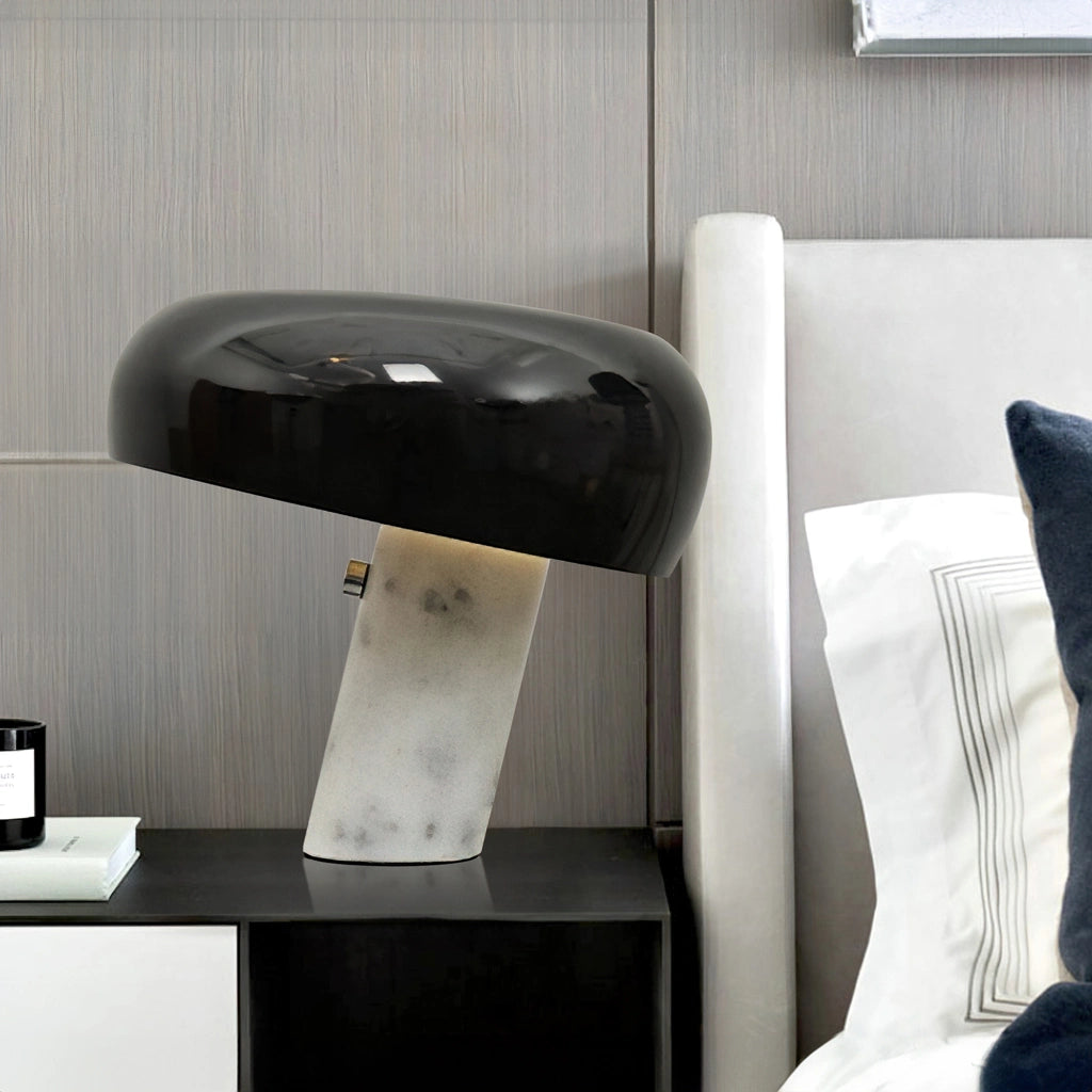 Lampada da tavolo Lugh Snoopy6.webp__PID:2e38d9ac-960a-4ff3-b01a-89ae598ea31f