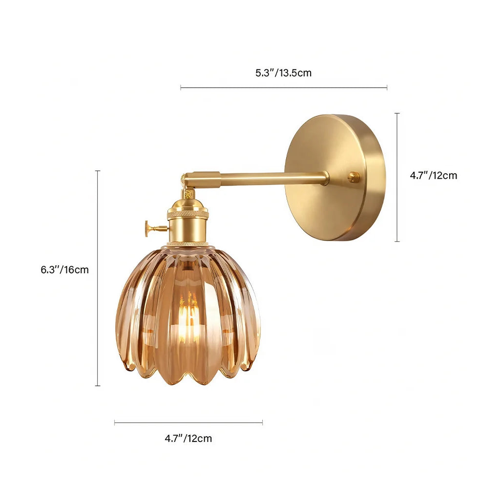 Lampada da parete in vetro Freya Lotus size.webp__PID:ea1535be-3221-4879-b87e-6cb13464bec4