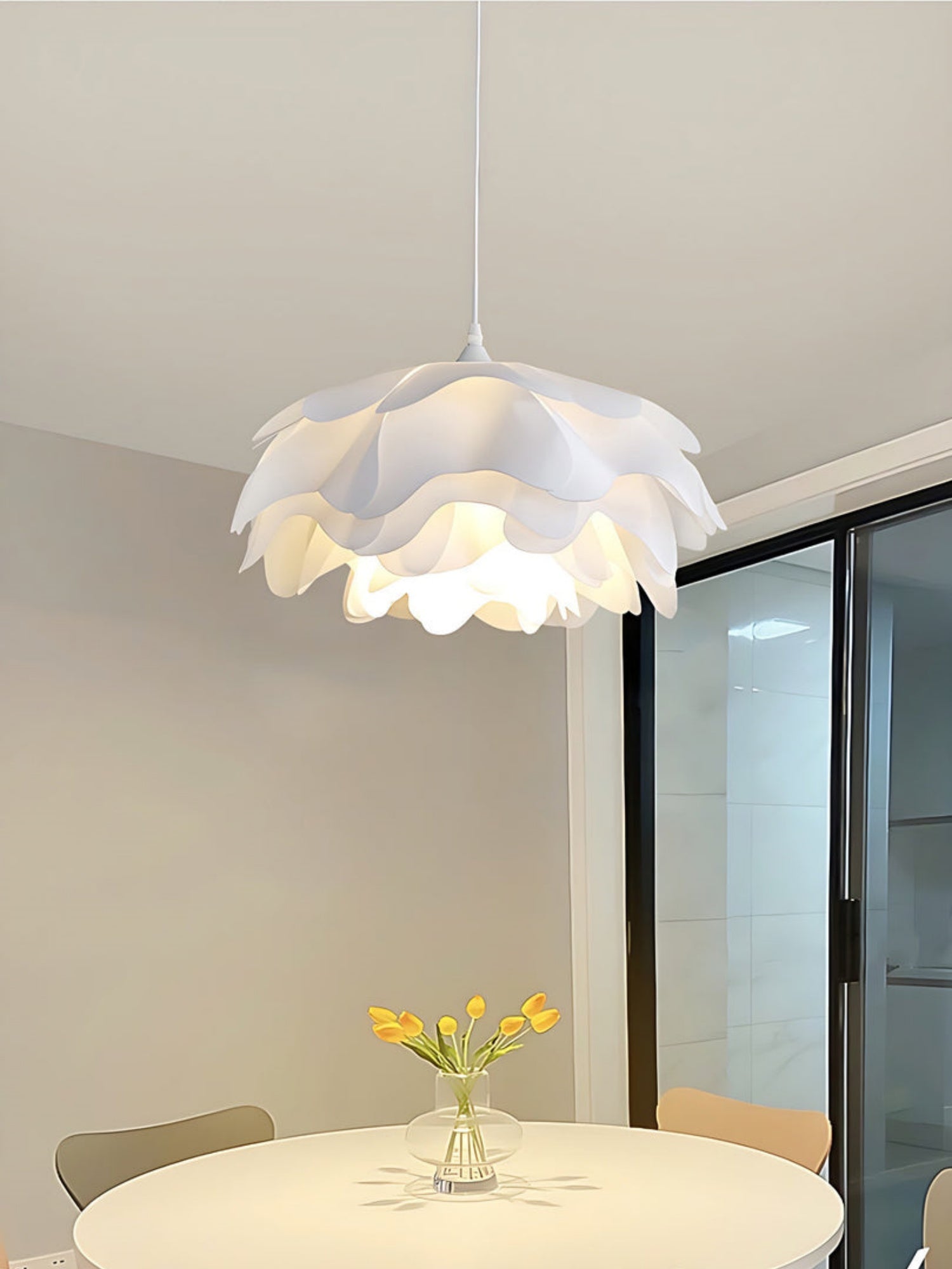 Aeloria Flower Shaped Snow Petal Pendant Light (12).webp__PID:54e9f7c2-3511-4653-ba09-ba767fc2f4b1