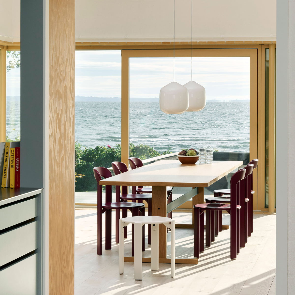 Lyovara minimalistische witte hanglamp in kokosvorm (3).webp__PID:50737a72-ec6d-4b0b-8aaa-69c276fc460f