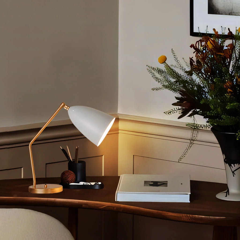 Anakin Grasshopper Rotatable Table Lamp-des8.webp__PID:07f8c0bf-d1b9-4506-97fd-ebbcd1738106