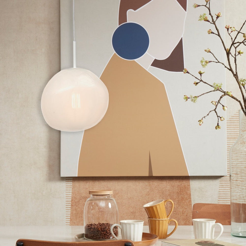 Lampada a sospensione moderna Thalendra in vetro bianco latte (2).webp__PID:8bea880a-86b7-4b16-9b56-480e902f42f7