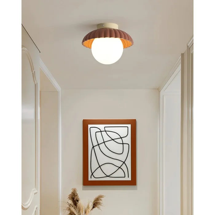 Plafonnier en verre crème Juno Alien2.webp__PID:c1a6e4a9-2c5b-4e9a-b1ae-f6ca14f2b723