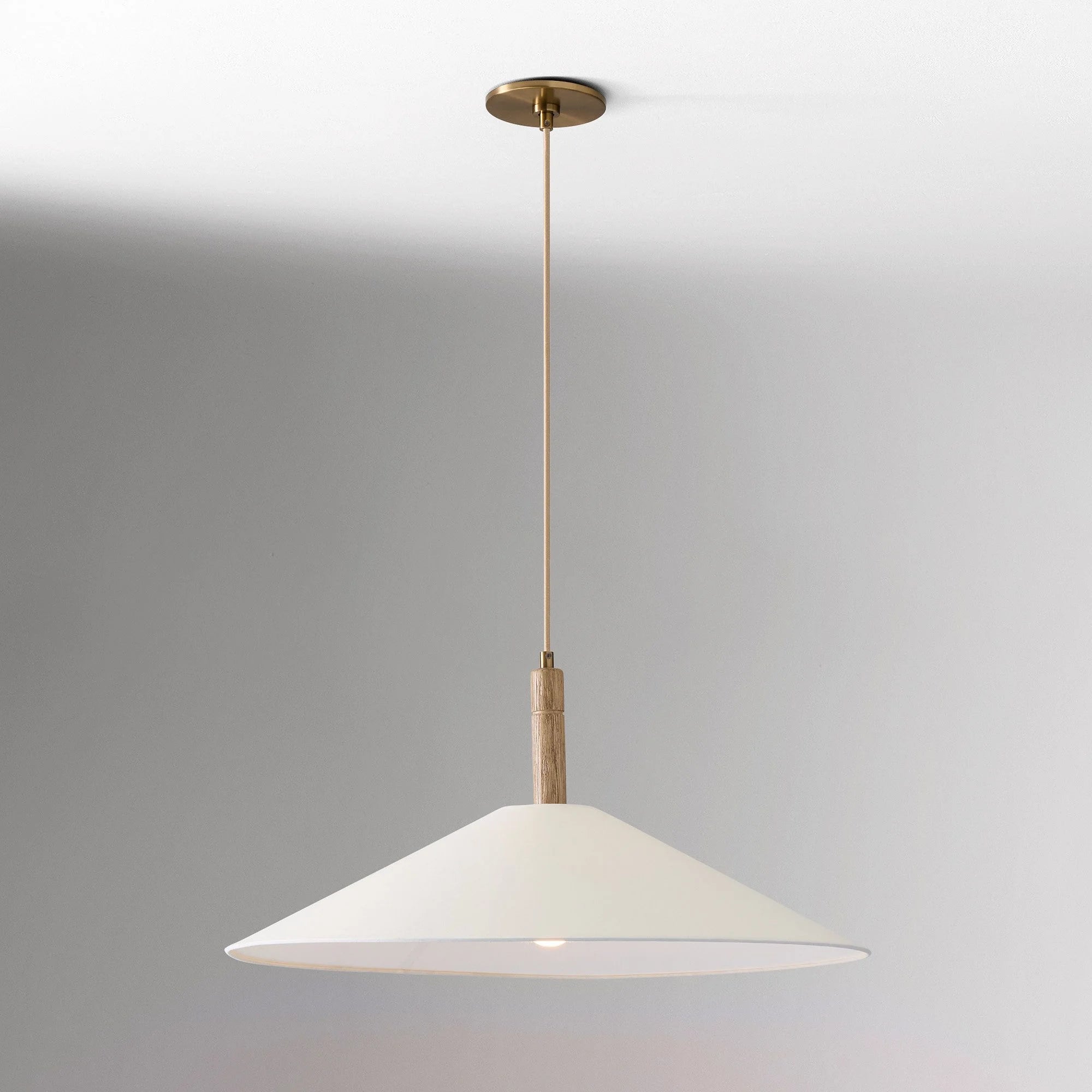 Lyric Antique Natural Hat Shape Paper Pendant Light (6).webp__PID:feec6361-bd9b-4833-b491-2709b3fcad01