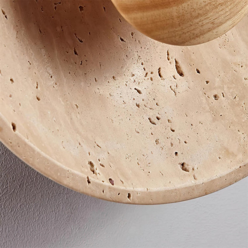 Caedralis Wabi-Sabi runde Wandleuchte aus Travertin (1).webp__PID:44b57c96-a01f-499d-b832-624e927dc759