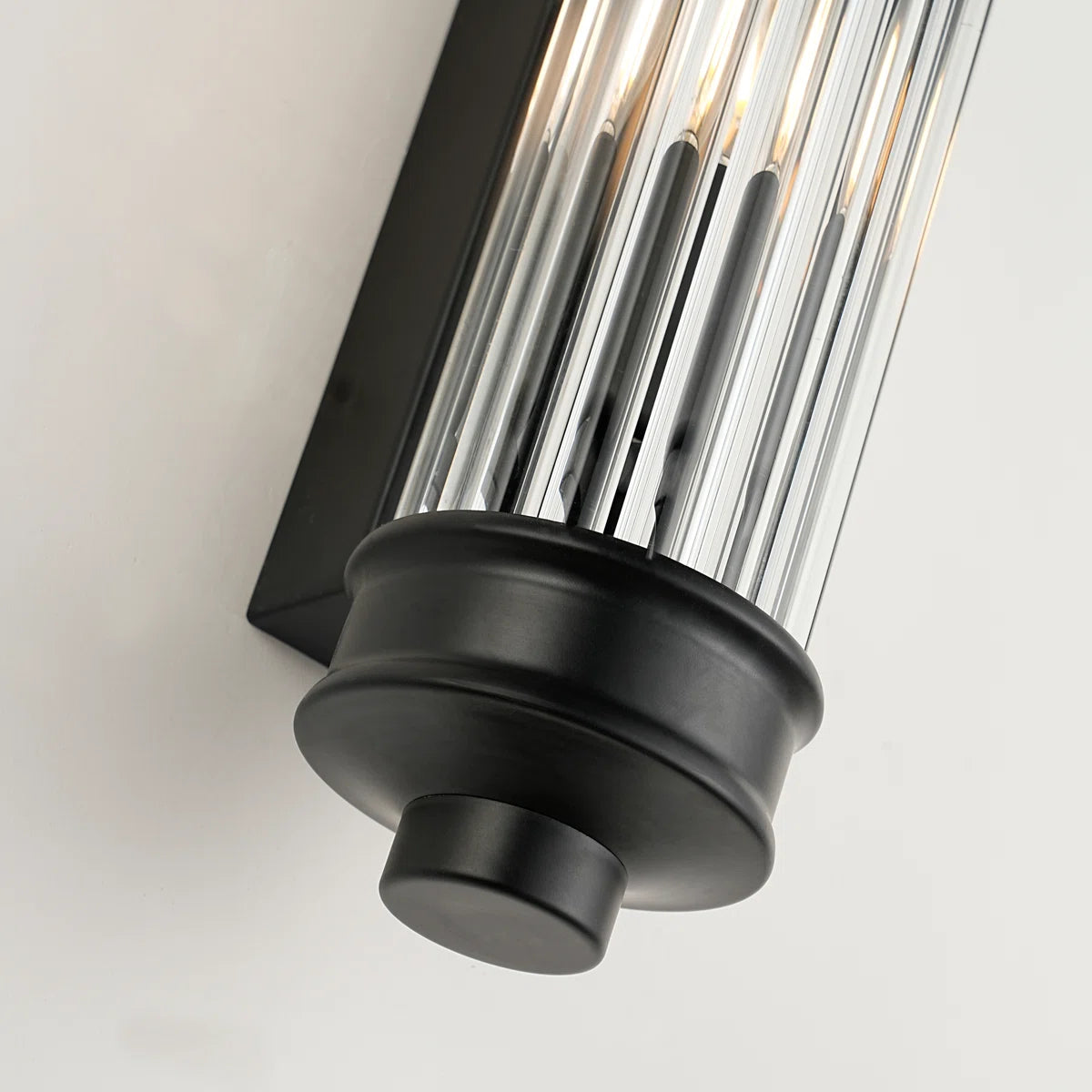 Paloma moderne geribbelde glazen staaf cilindrische wandkandelaar4.webp__PID:c3b9c118-f13a-4ead-9c5c-c9bc480975c8