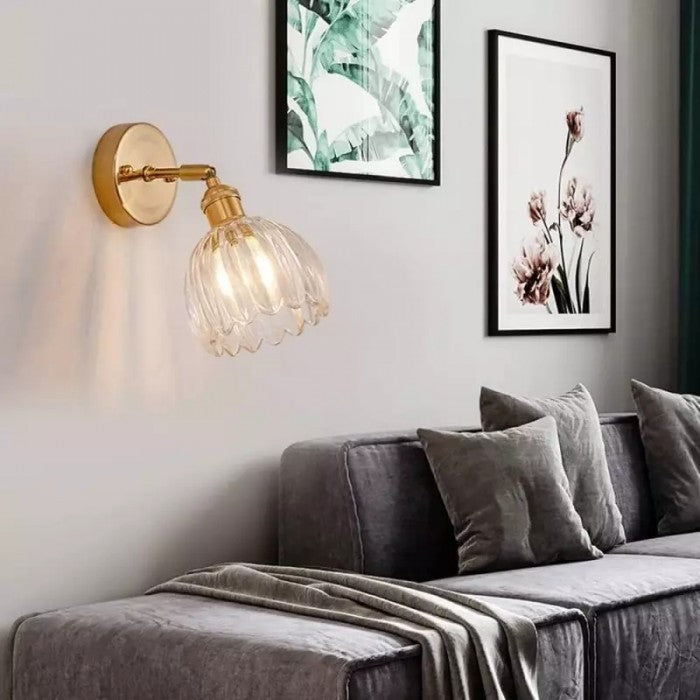 Lampada da parete in vetro Freya Lotus15.jpg__PID:f90d2523-0a91-4841-8756-f28d511cbfb2