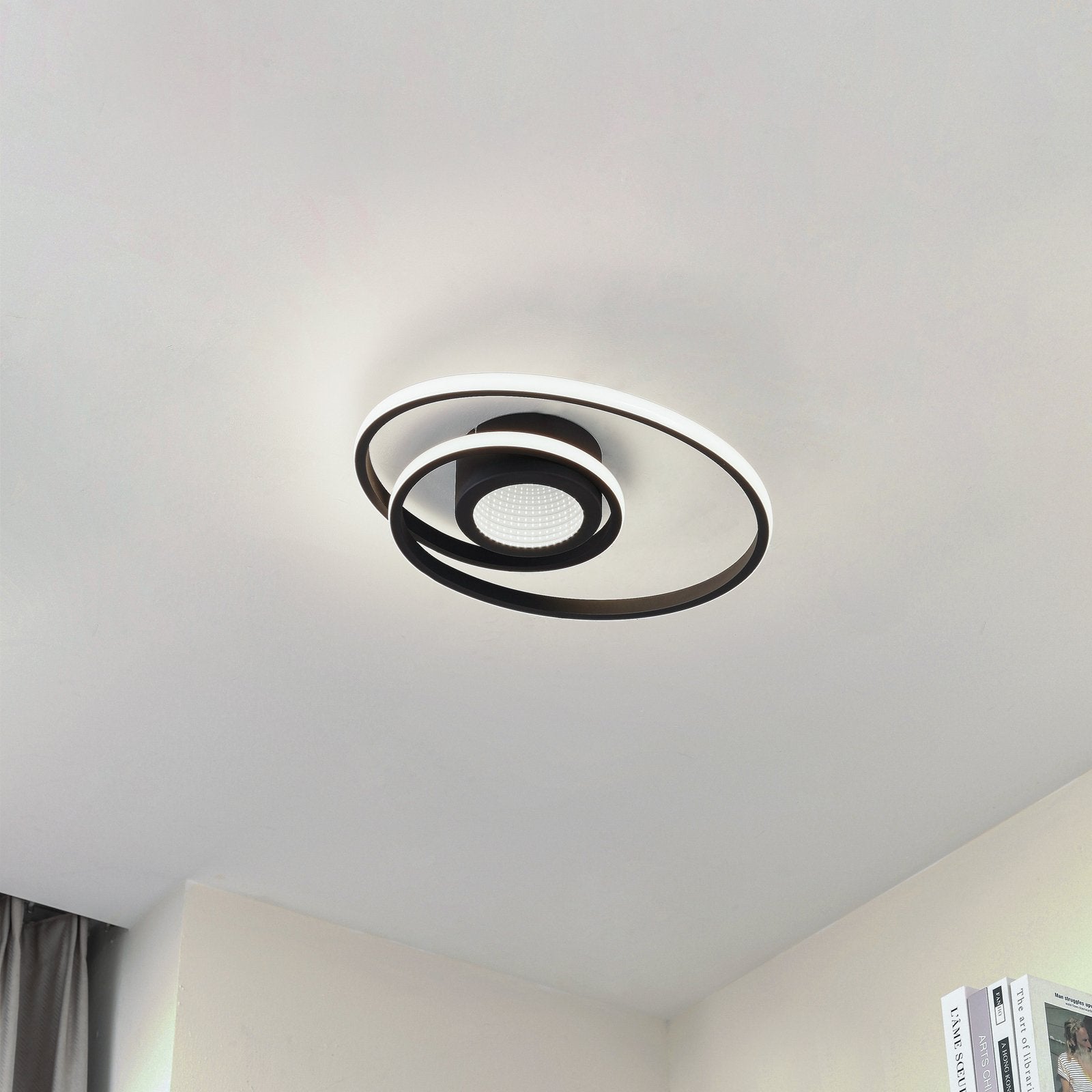 Plafoniera minimalista a tunnel a LED Sorelia (1).webp__PID:e4efd5c9-7022-460a-ae30-ac47c7c3deaa