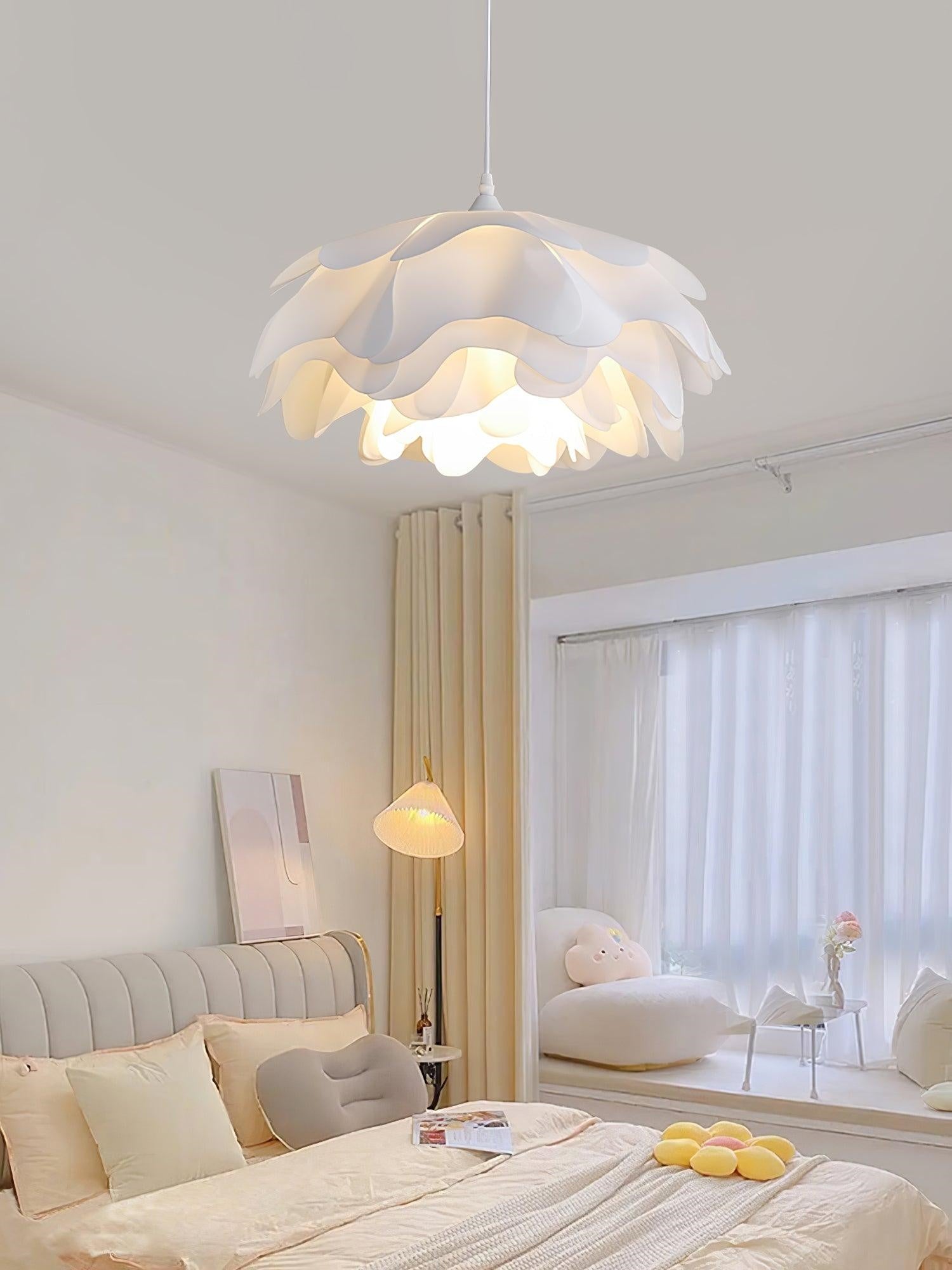 Aeloria Flower Shaped Snow Petal Pendant Light (11).webp__PID:b754e9f7-c235-41f6-937a-09ba767fc2f4