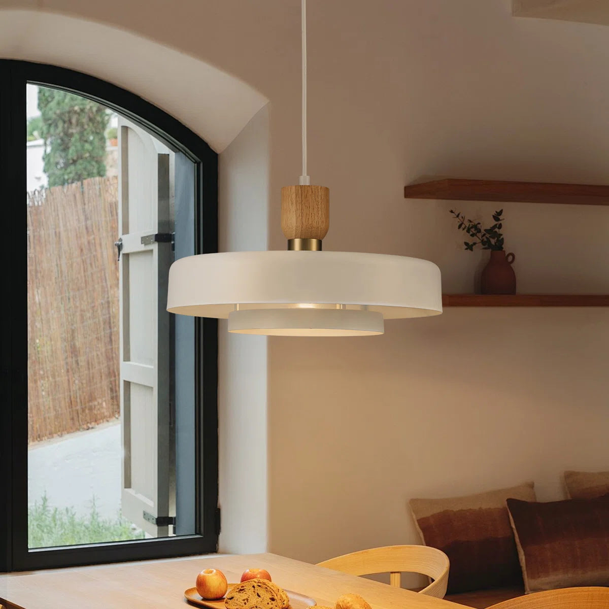 Lampada a sospensione a un livello Maren Nordic bianca (1).webp__PID:4da506a1-db71-4cd1-9f9b-774c613adbfd