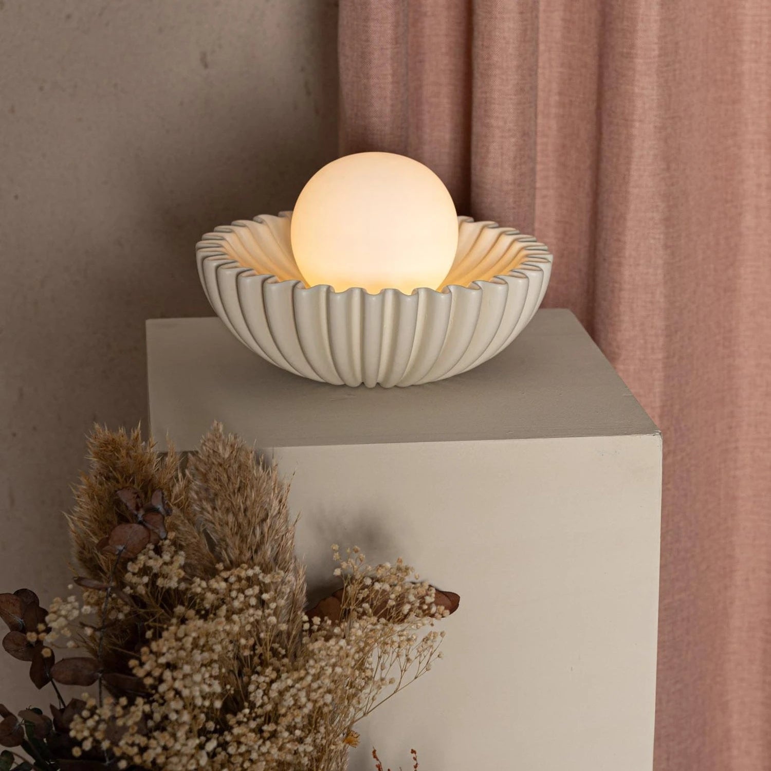 Lámpara de mesa de cerámica beige Lior Wabi-Sabi (9).webp__PID:17599fd2-9879-4202-b135-4b9937f106b9