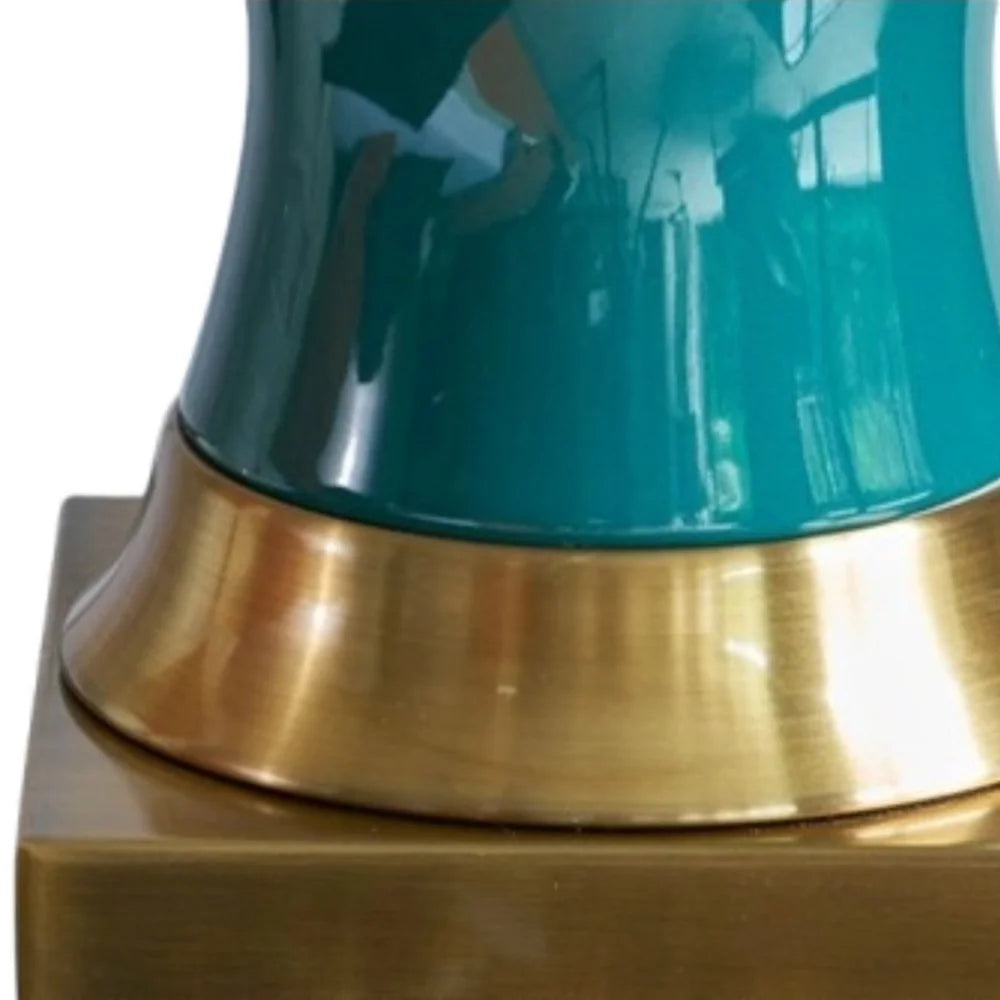 Una-Vintage-Ceramic-Table-Lamp-detail (4).webp__PID:55e9ac9b-76c5-4295-ad39-fbbc3ea08c3e