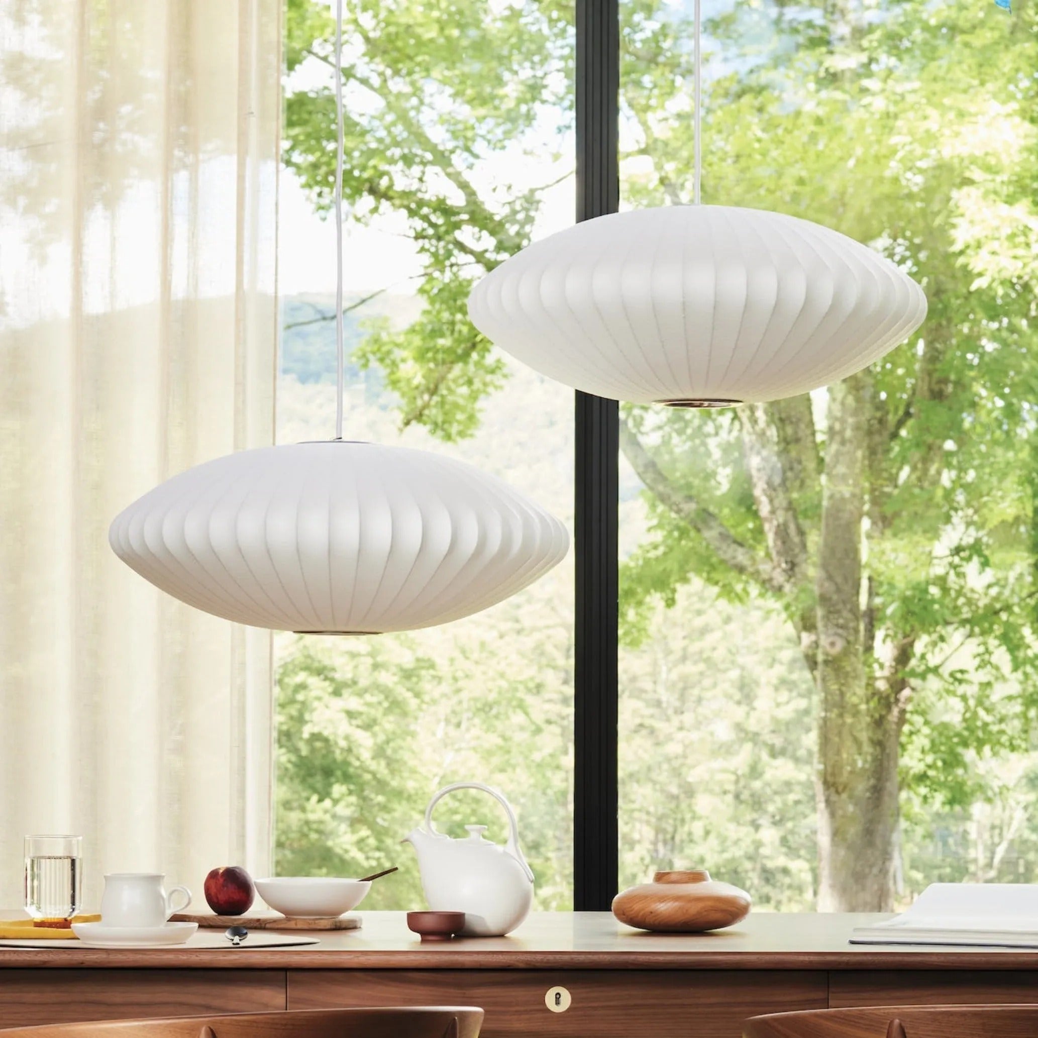 Lampada a sospensione a lanterna moderna in tessuto Hana A2.webp__PID:ce874792-a580-43a7-872f-99ab324c0372