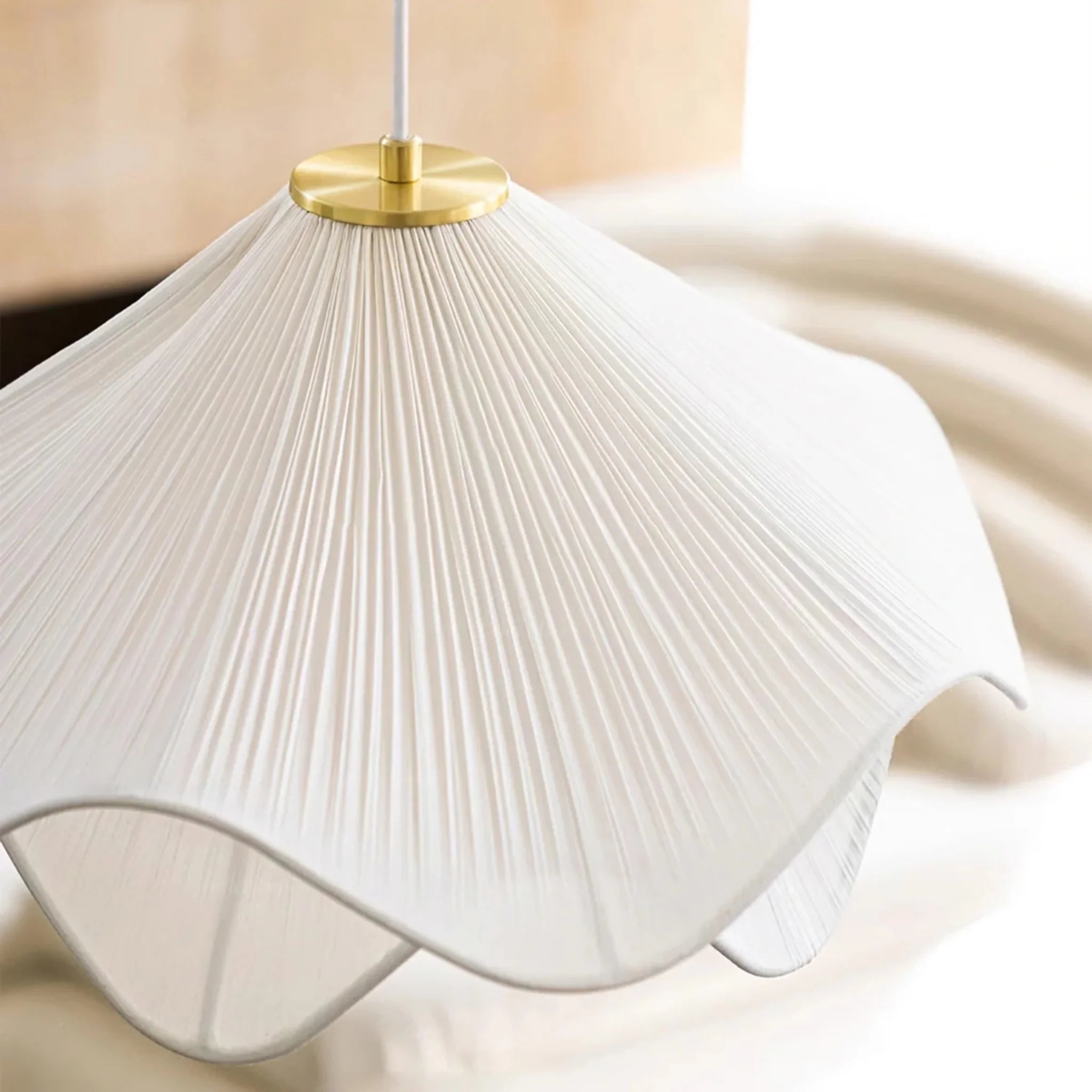 Themis-Lia-Nordic-Art-Petal-Pendant-Light (10).webp__PID:78291e99-3965-4d90-a1e6-54659138a59b