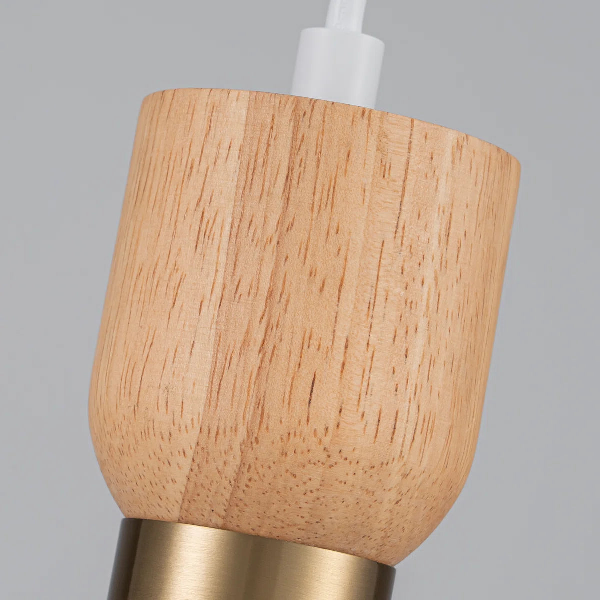 Lampada a sospensione a un livello Maren Nordic bianca (5).webp__PID:7e663c87-5504-418f-b982-64e130188351