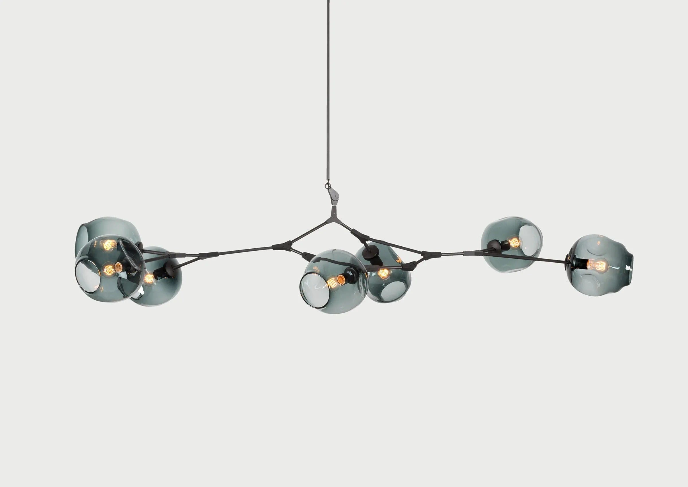 Arlo moderne vertakkende glazen bolkroonluchter 7-kops zwart.jpg__PID:c1e88177-73f6-4df5-bd77-cce981bd7785