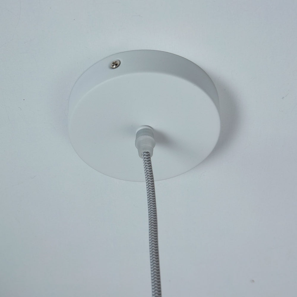 Lampada a sospensione moderna Thalendra in vetro bianco latte (1).webp__PID:2e8bea88-0a86-476b-96db-56480e902f42