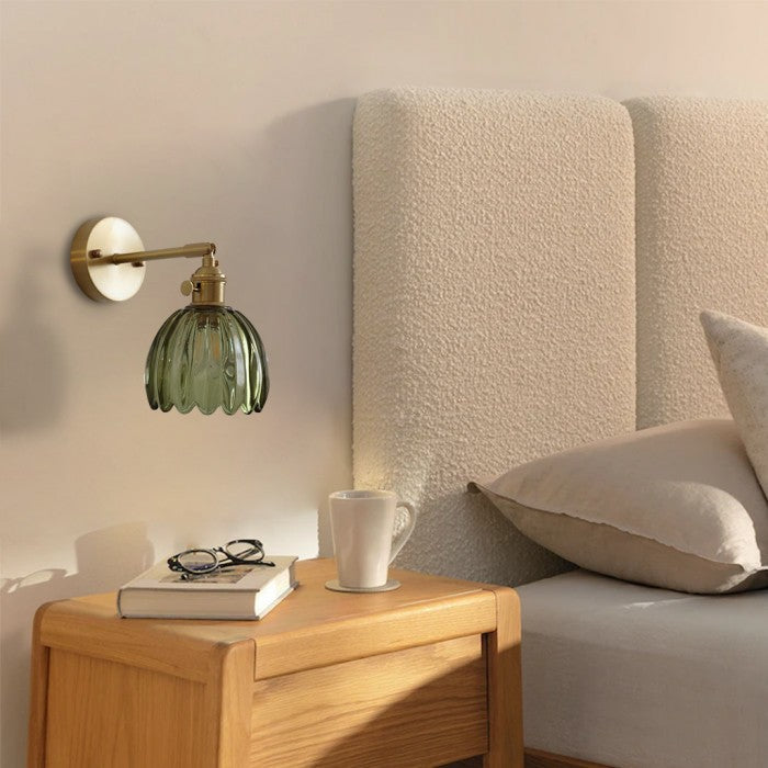 Lampada da parete in vetro Freya Lotus12.jpg__PID:48f90d25-230a-4188-8147-56f28d511cbf