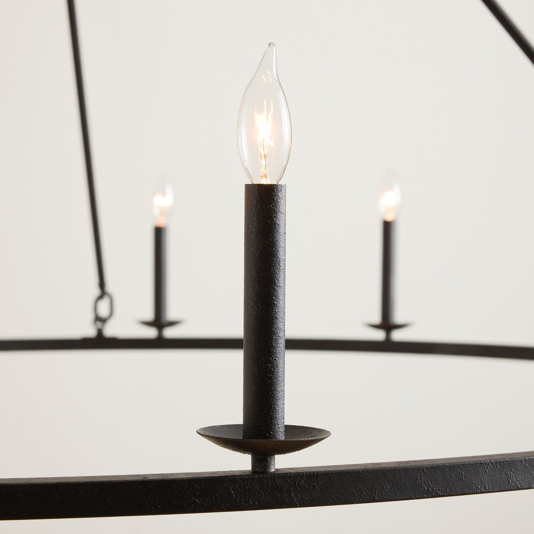 lustre rond en fer (31).webp__PID:b7a183a9-be0a-4b8e-ba8e-5a076d7a2c07