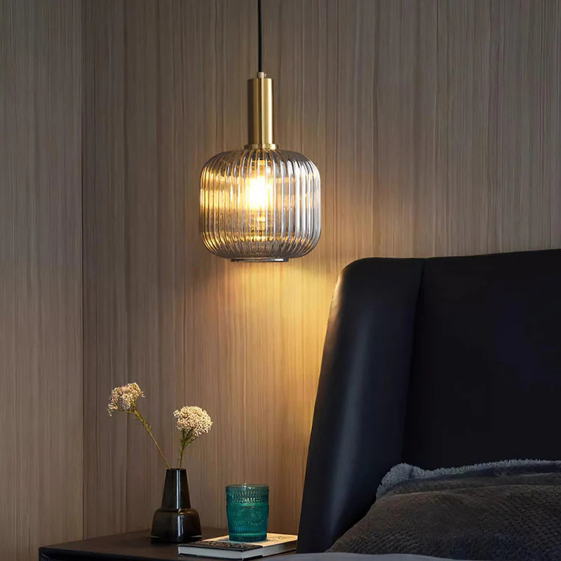 Lampada a sospensione moderna e creativa in vetro a coste Scylla (3).webp__PID:072ab947-13a9-4825-89dd-e8e89352e255