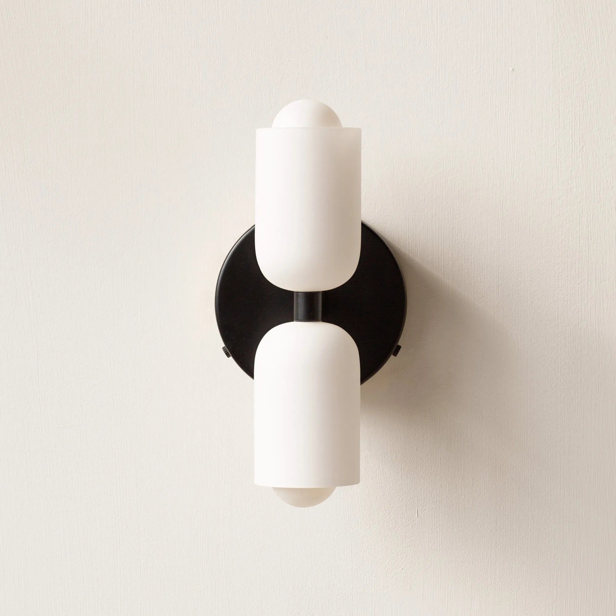 Applique da parete moderno in vetro Up-Down Nico6.webp__PID:512f67e2-a3c7-45f8-9cbc-217f9dea5ebf
