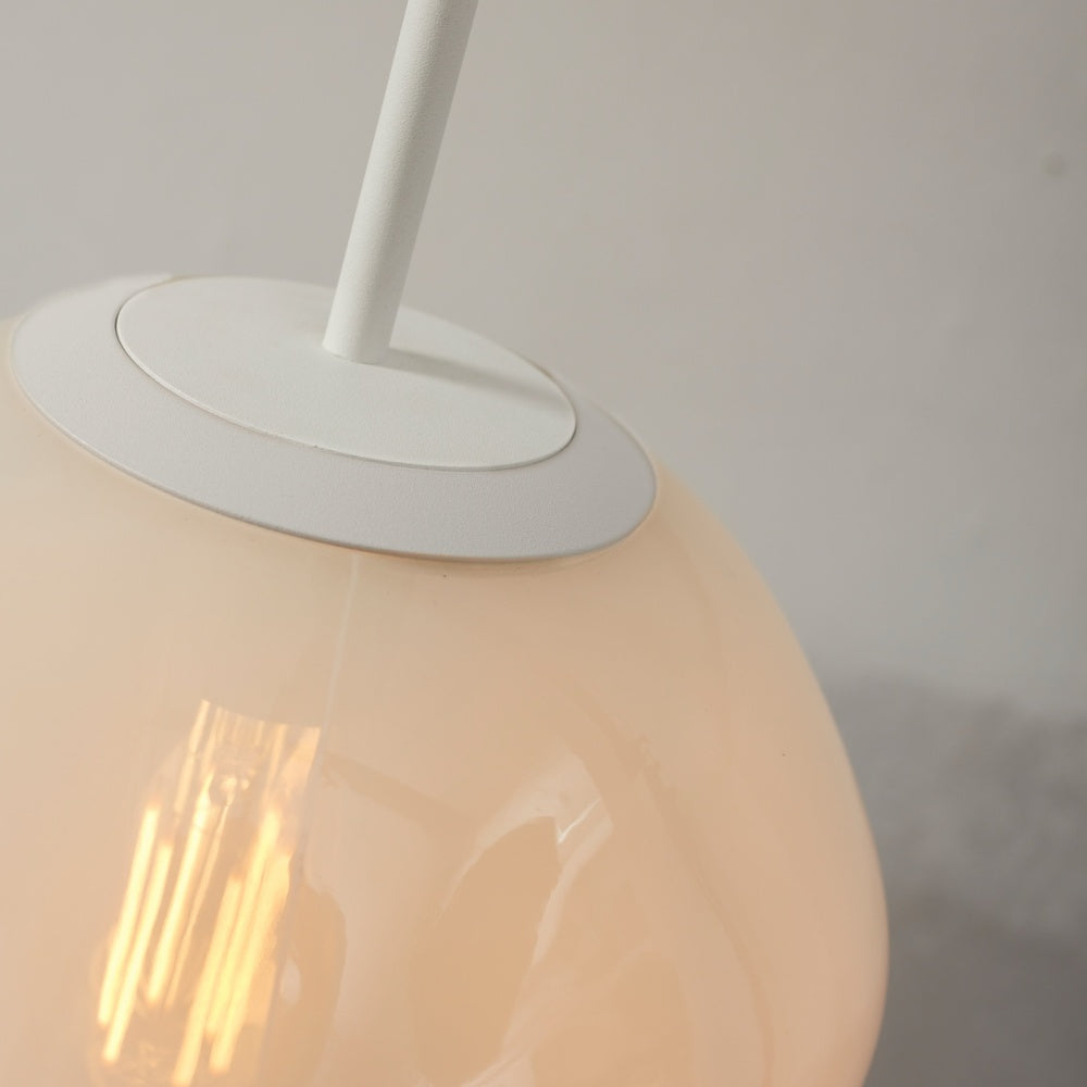 Lampada a sospensione moderna Thalendra in vetro bianco latte (6).webp__PID:86b76b16-db56-480e-902f-42f775e20356