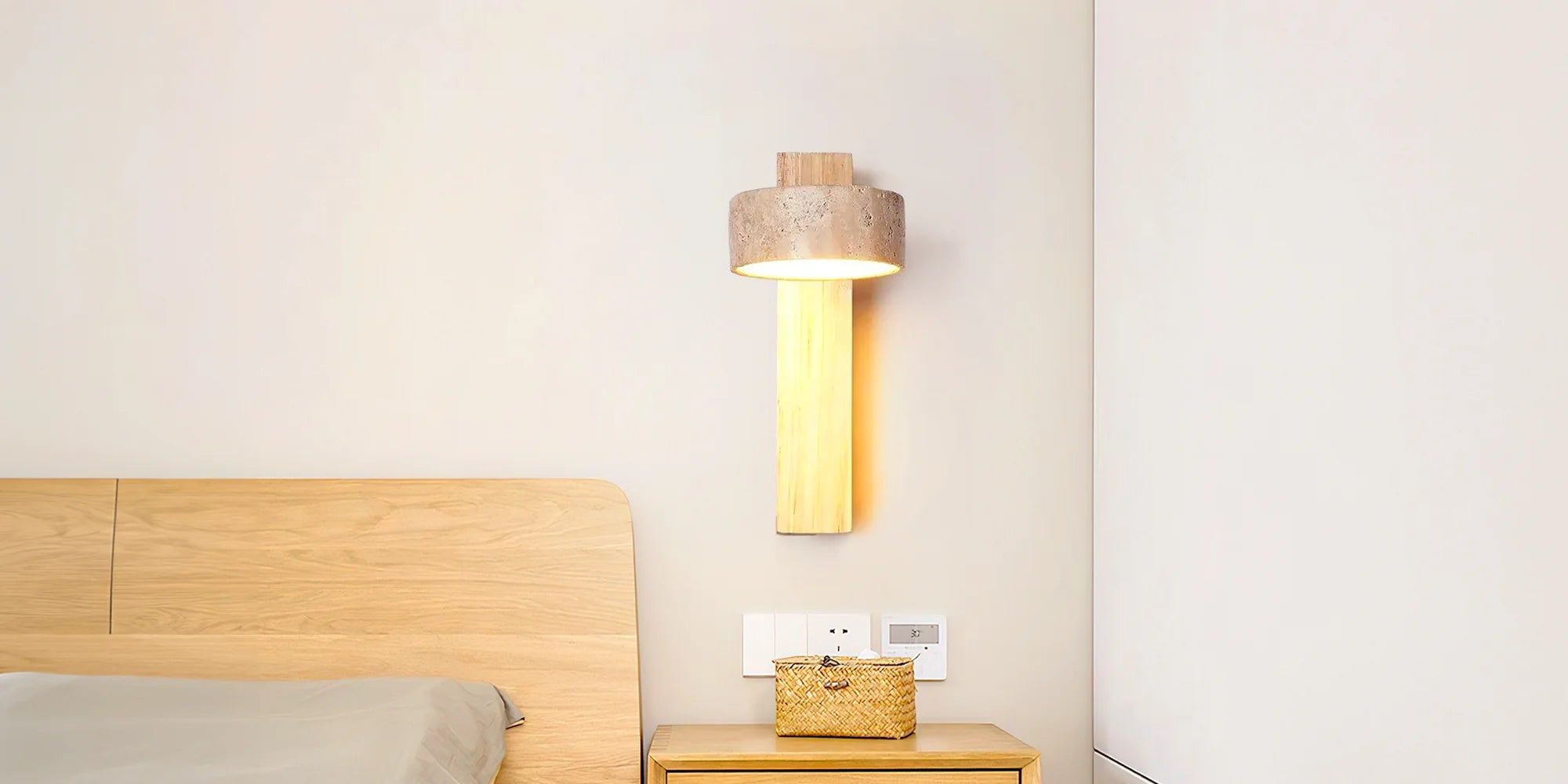Applique rotative en travertin Thales scene10.webp__PID:679356c0-80ea-456c-9b1c-274b0df5a263