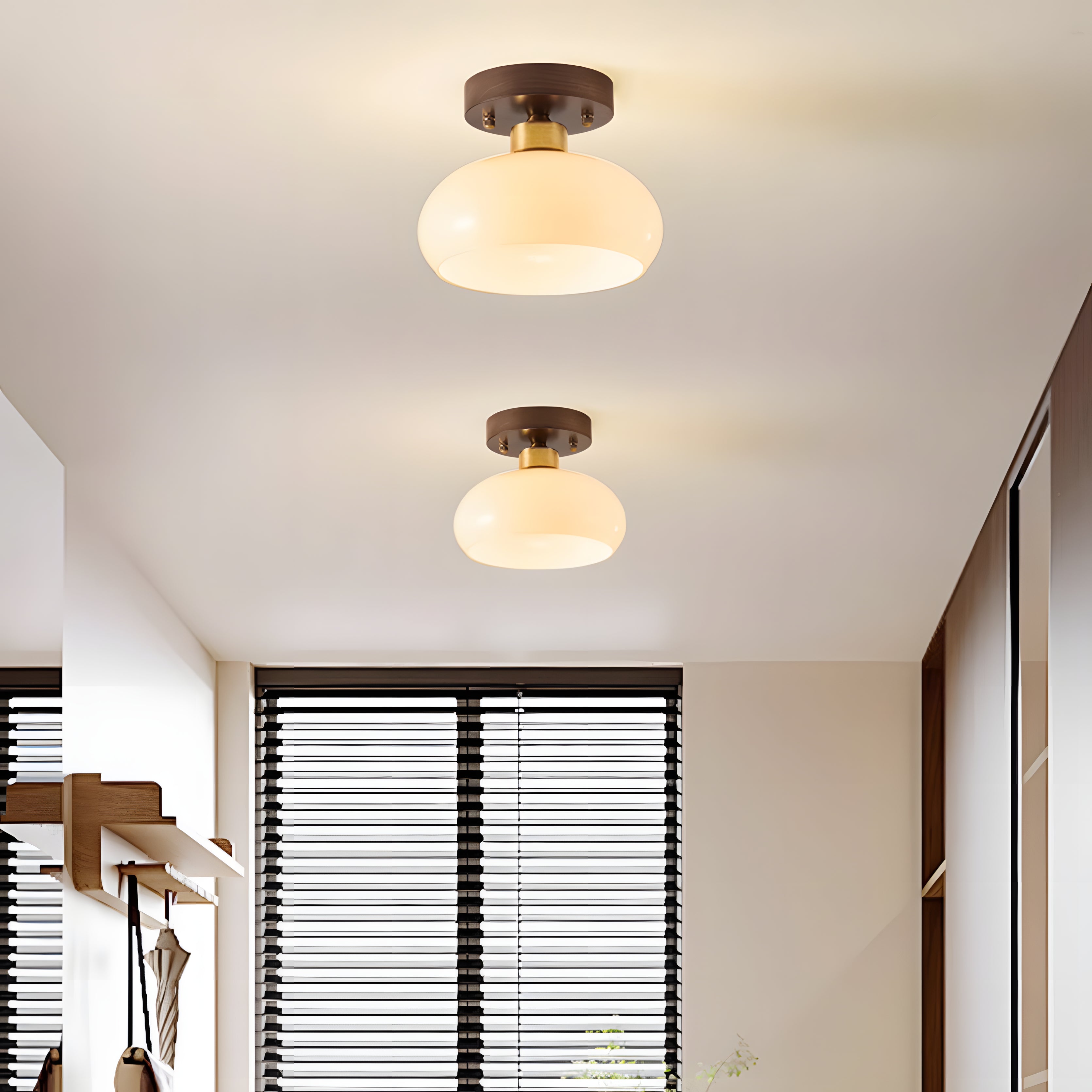 Plafonnier minimaliste en verre à dôme bas Otis 5.webp__PID:79ae56ff-c3bd-4589-88db-4644b35d89b8