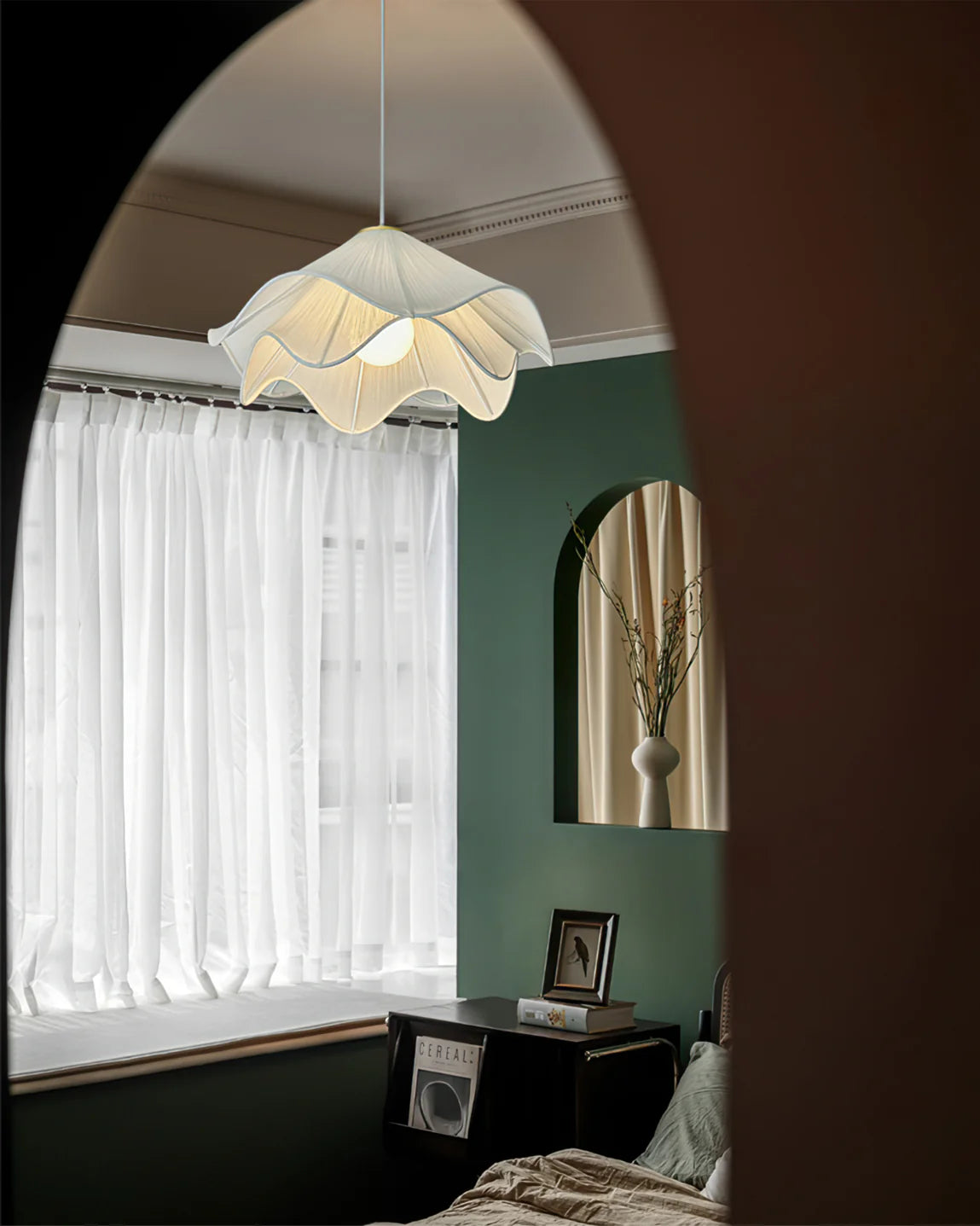 Themis-Lia-Nordic-Art-Petal-Pendant-Light (6).webp__PID:753dd8b6-8810-4a28-845d-bb9f765736f6