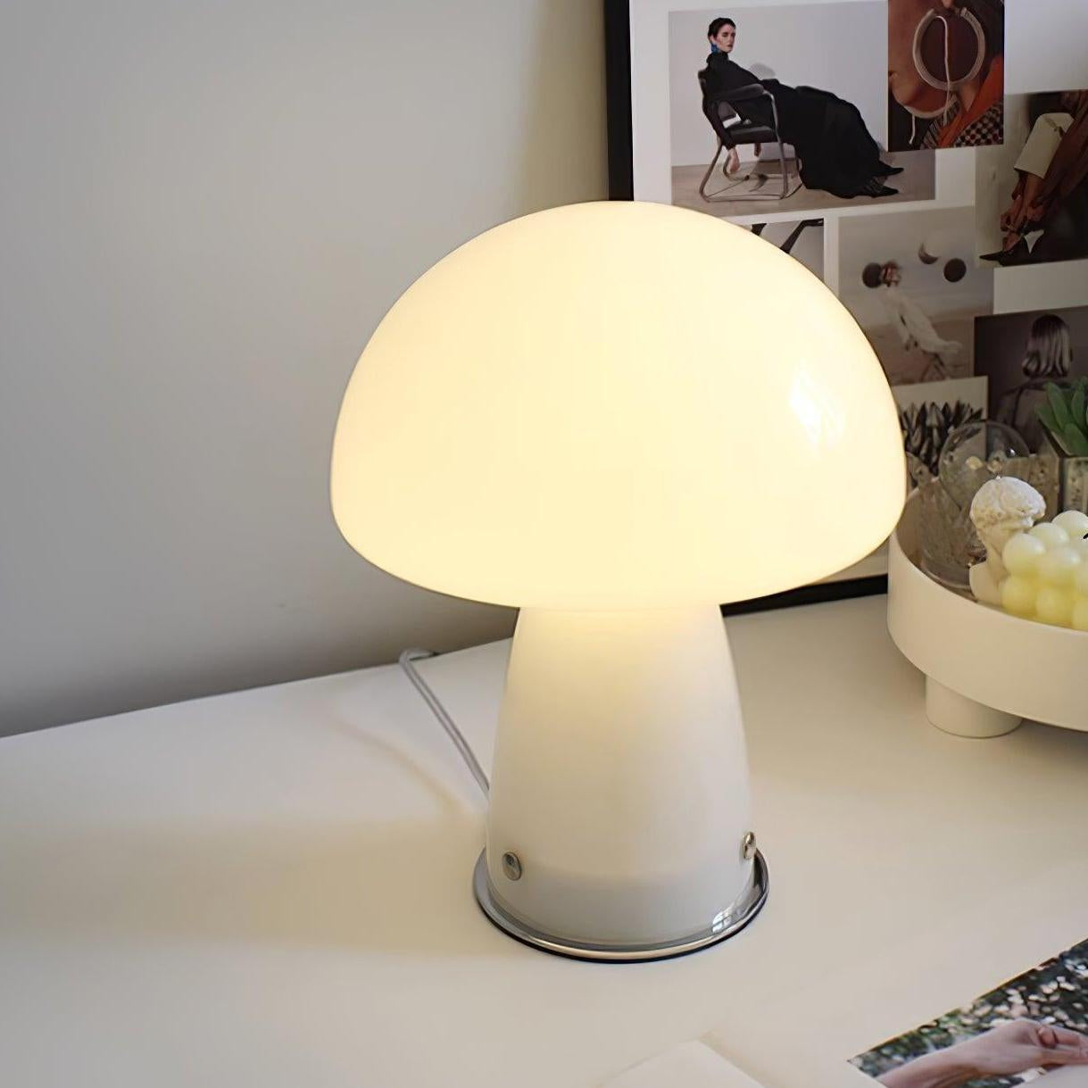 Lampada da tavolo moderna Sylas arancione Bauhaus a forma di fungo (8).webp__PID:6b61e7d4-fd0e-4621-b622-abec297666a0