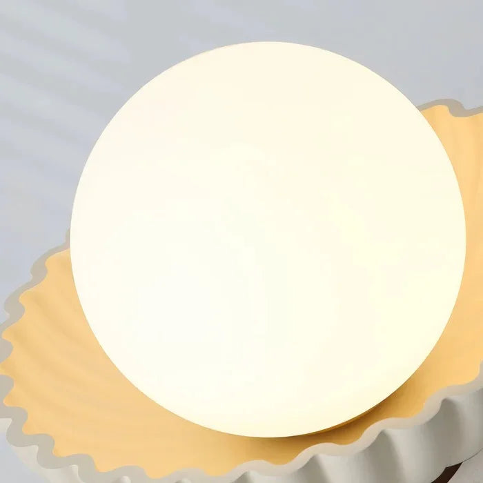 Lampe-de-plafond-en-verre-bouton-de-fleur-couleur-crème Juno (5).webp__PID:11eaa750-0619-4009-b987-c9807348108e