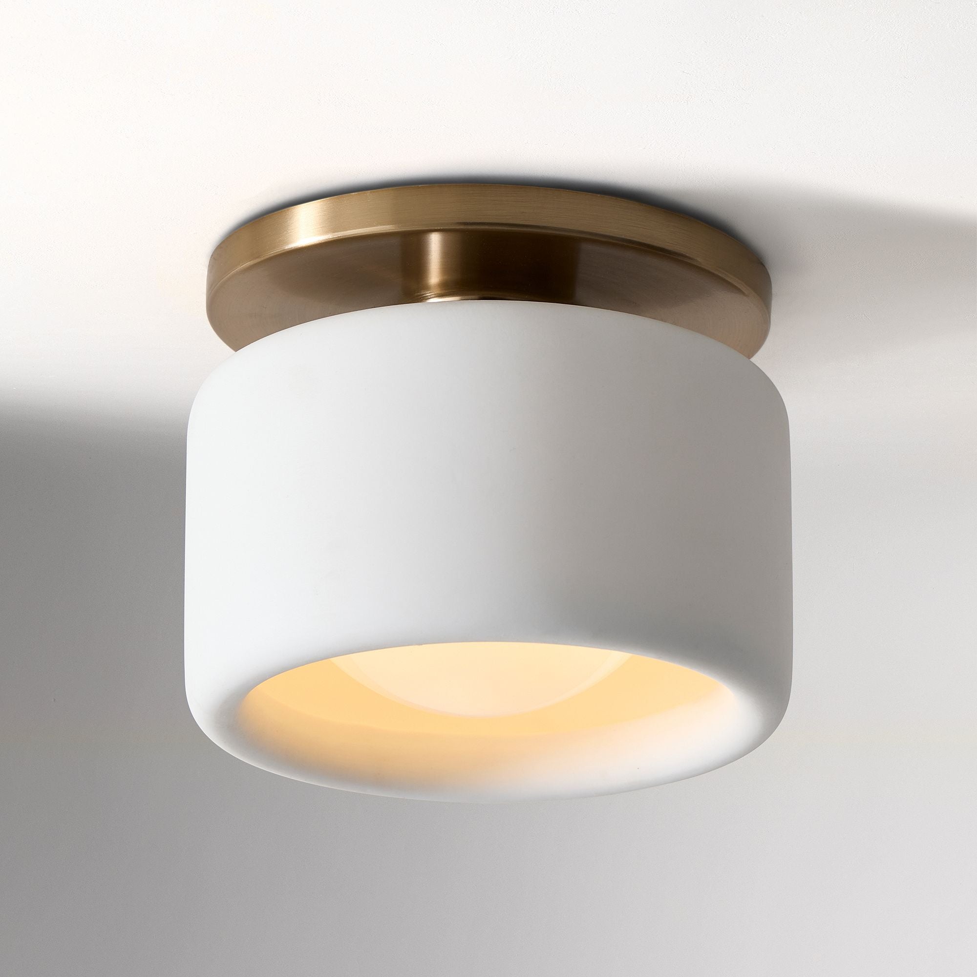 Calidora Minimalist Porcelain Wall Light-detail (8).webp__PID:7b61f4eb-8869-446f-a861-531d391b7c95