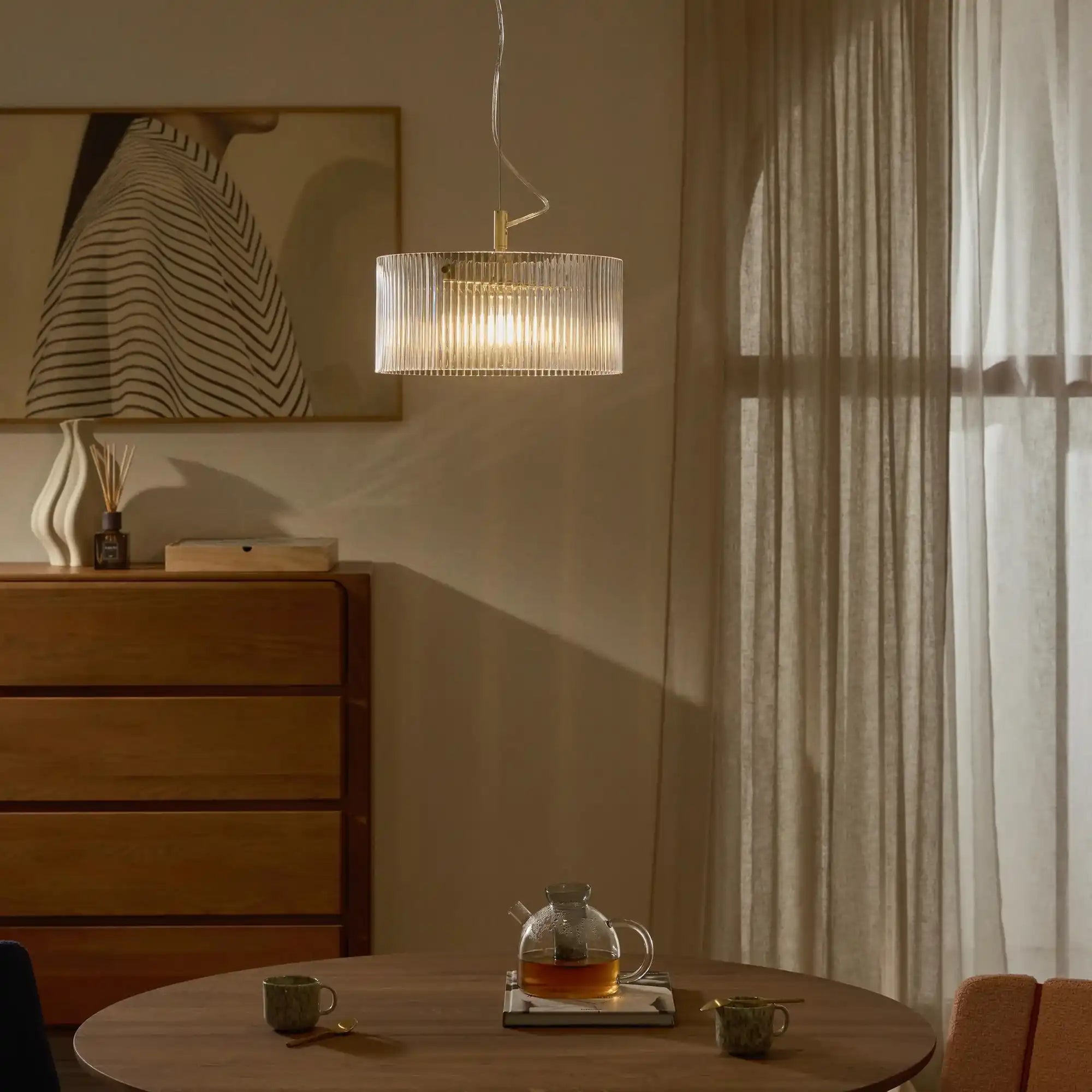 Blazenne Fluted Glass Pendant Light-3.webp__PID:70db9008-373d-4907-8eaf-ec6a84fe2cea