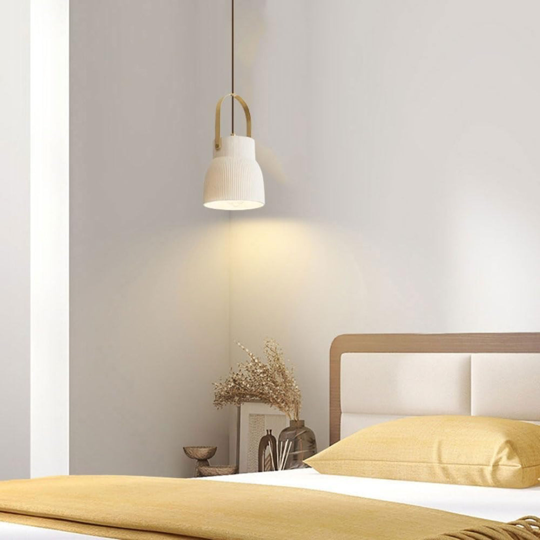 Avery moderne gerippte Glocken-Pendelleuchte aus Keramik B4.webp__PID:7f05313d-59cc-473c-a9bd-3b1bfc3867af