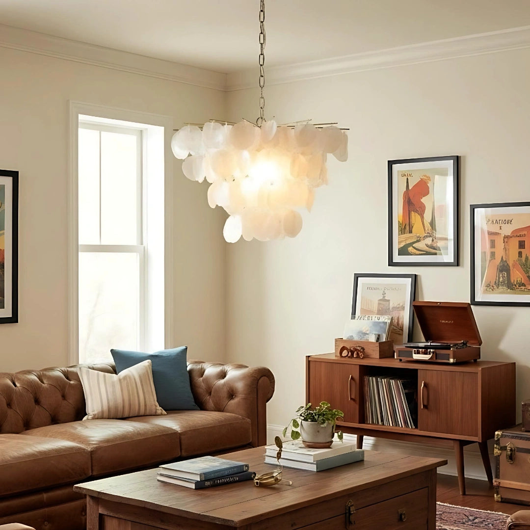 Lampadario in metallo di lusso con conchiglia naturale Leslie1.webp__PID:4785e1e2-83da-4fd6-8445-5a6d344d0a3a
