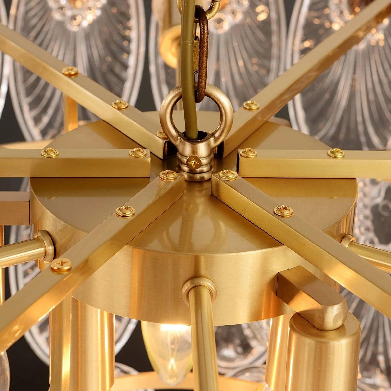 Lustre à feuilles de cristal vintage Valerynthar1.webp__PID:af88d346-6a9d-4aa1-9fa7-f8363410702b