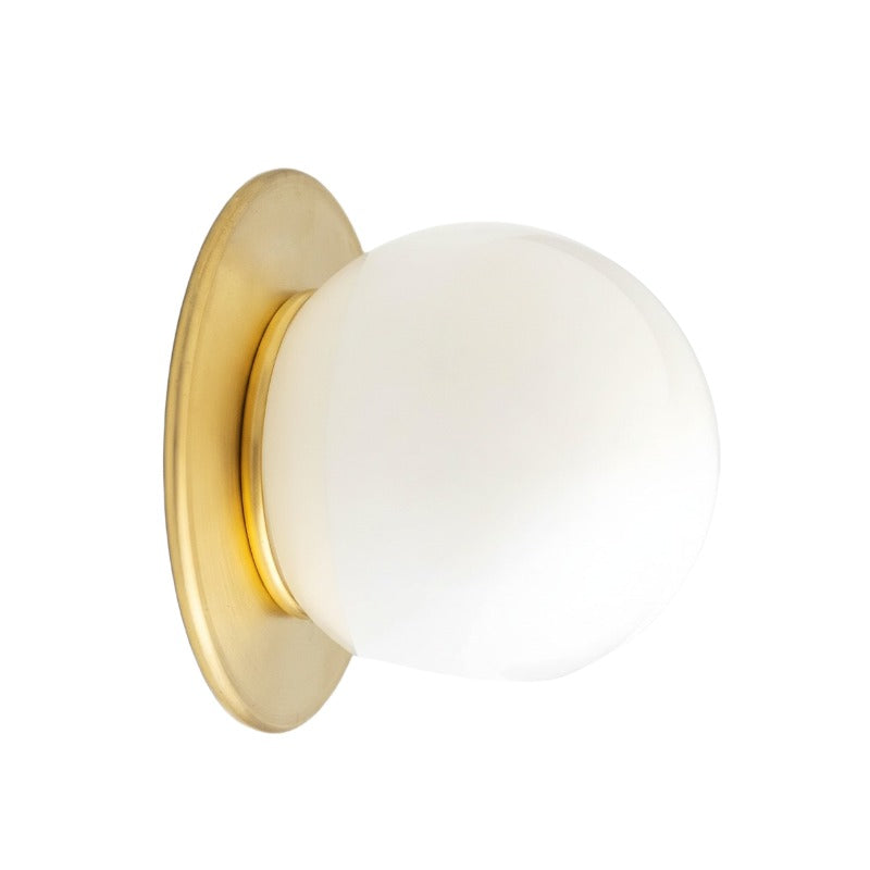 Applique murale orbe en verre et laiton minimaliste classique Nria sku1.jpg__PID:3eb05955-babf-49e6-b18e-e685809160c6