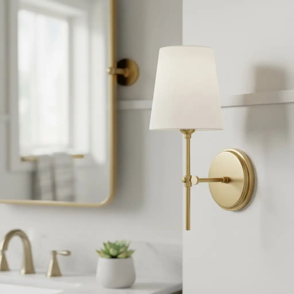 Applique da parete a 1 luce in tessuto minimalista ambrato in ottone11.webp__PID:24e71d5b-5636-4291-bd4e-73b1419db4c5